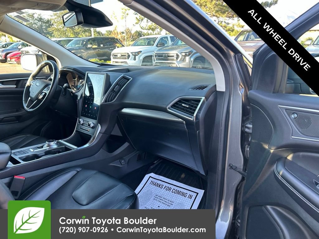 Used 2022 Ford Edge Titanium AWD/4WD image 11