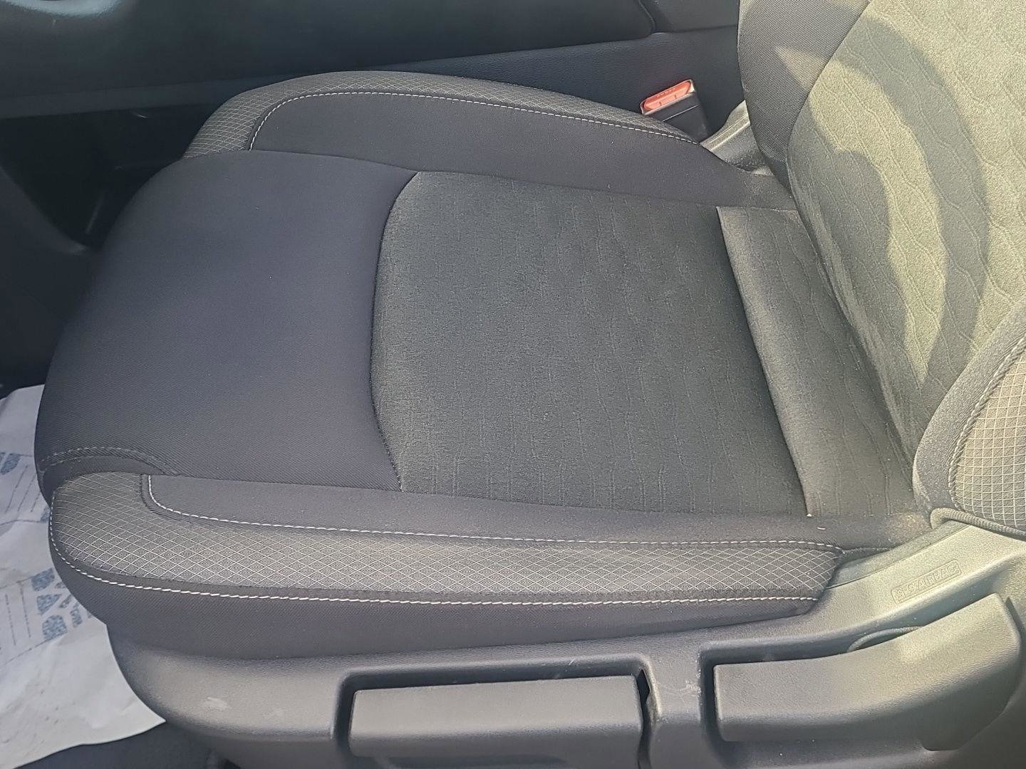 Used 2024 Nissan Pathfinder S image 15