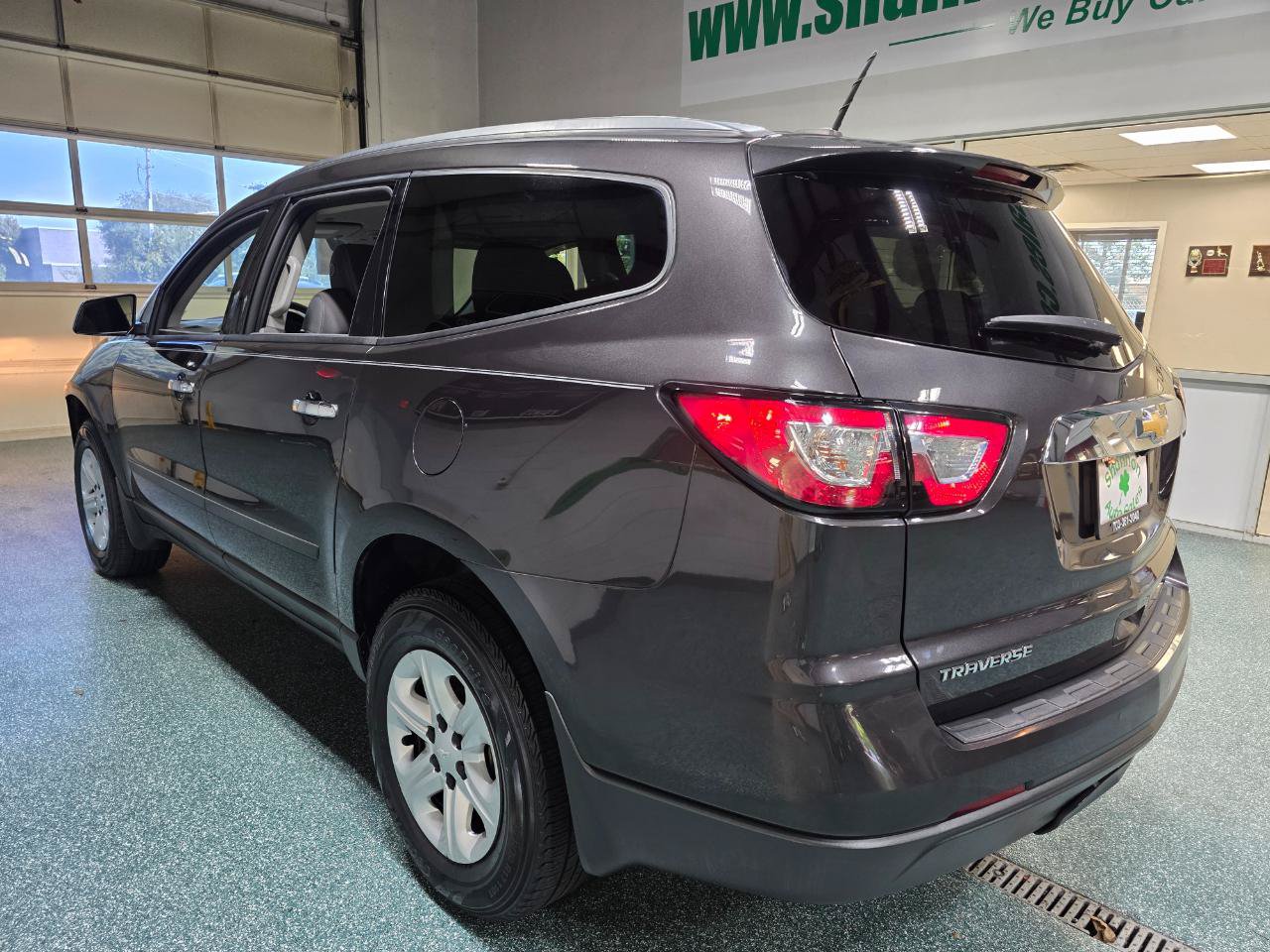 Used 2017 Chevrolet Traverse LS FWD image 9