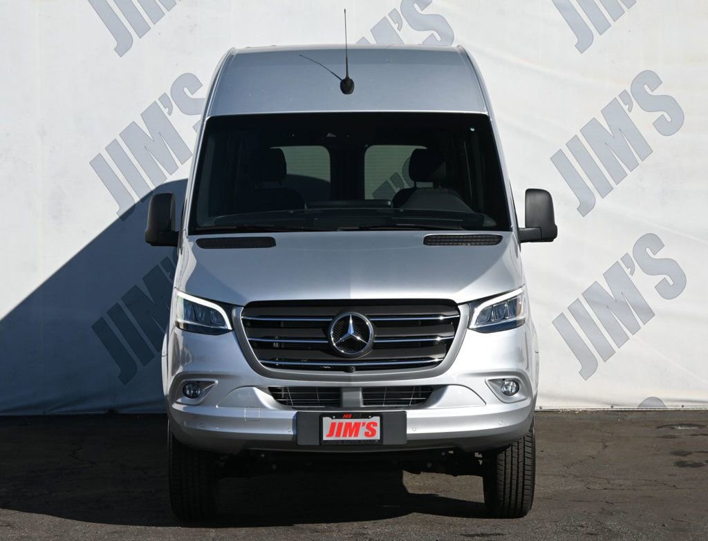 Used 2022 Mercedes-Benz Sprinter 2500 image 2