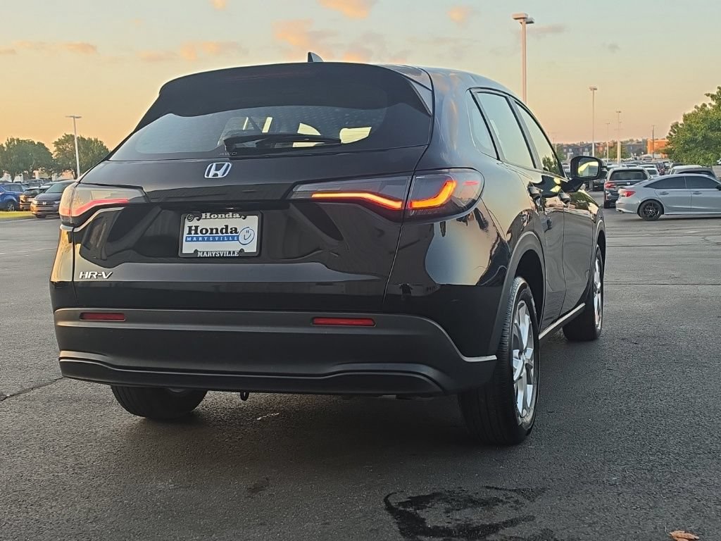 Used 2025 Honda HR-V LX image 8