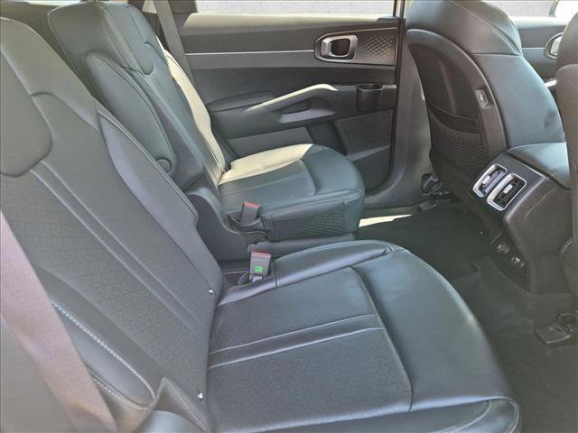 Used 2023 Kia Sorento EX w/ Panoramic Sunroof Package AWD/4WD image 22