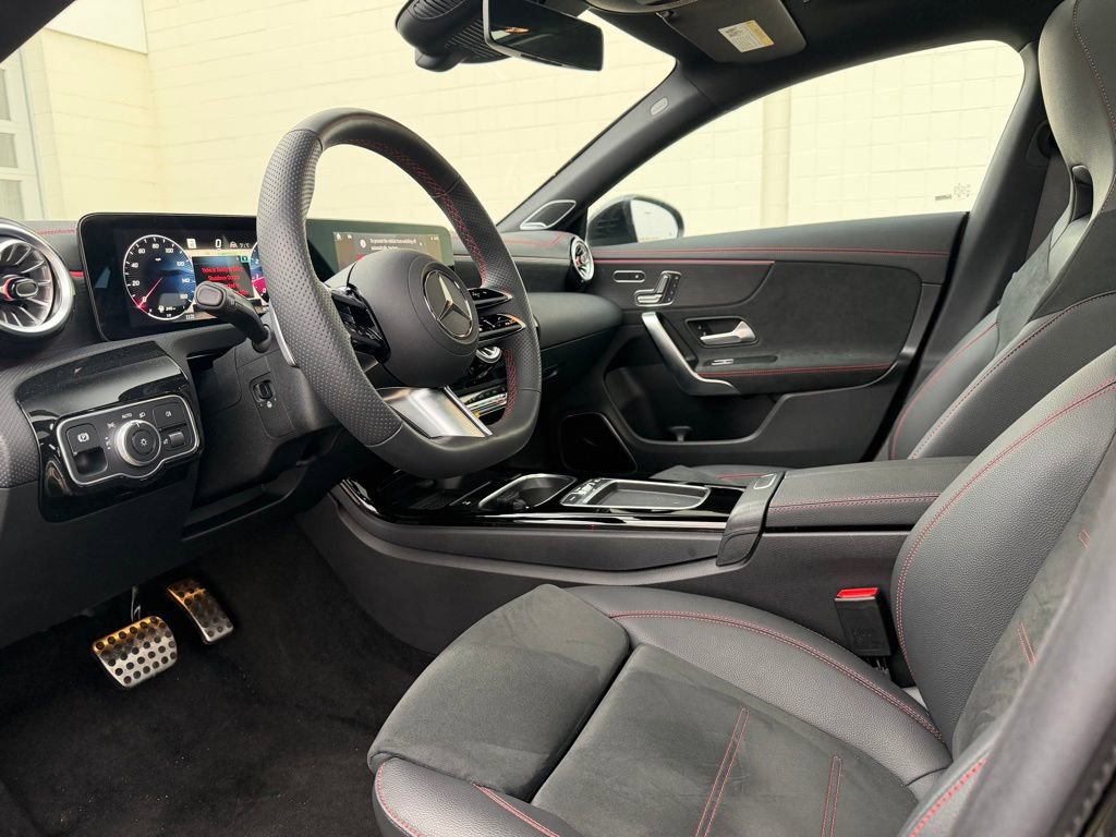 Used 2026 Mercedes-Benz CLA 250 4MATIC image 4