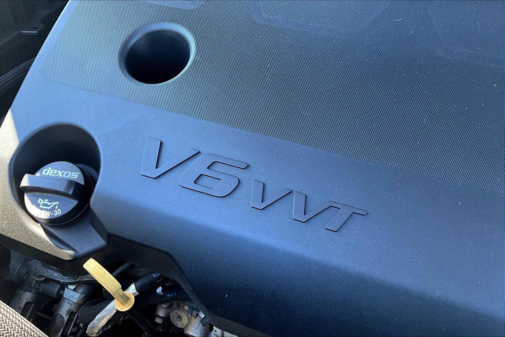Used 2018 Buick Enclave Premium FWD image 35