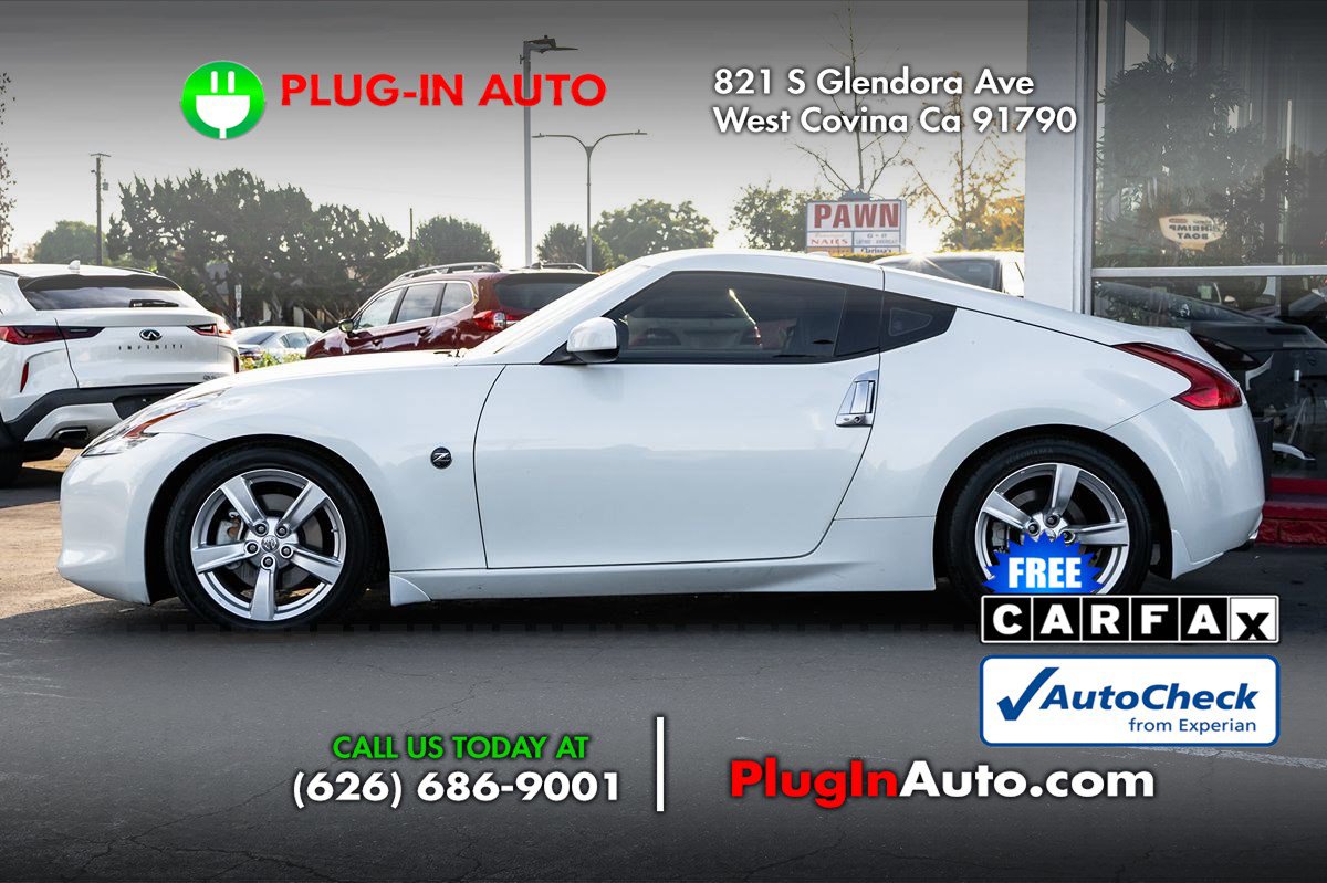 Used 2010 Nissan 370Z Touring image 5