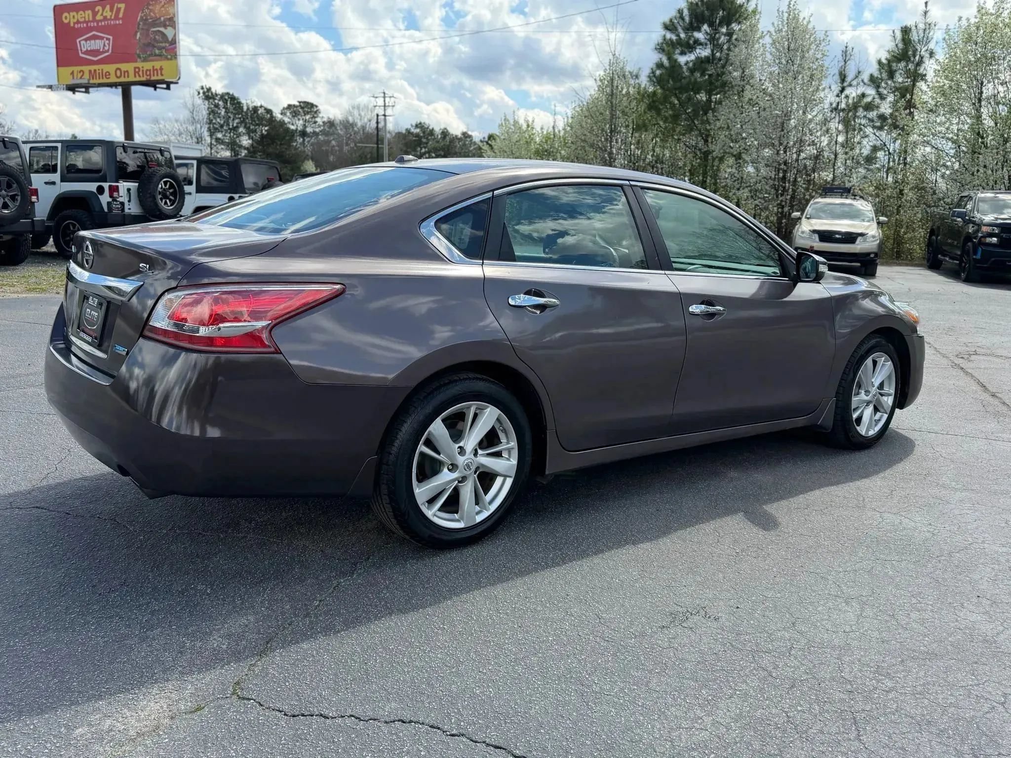 Used 2013 Nissan Altima 2.5 SL FWD image 7