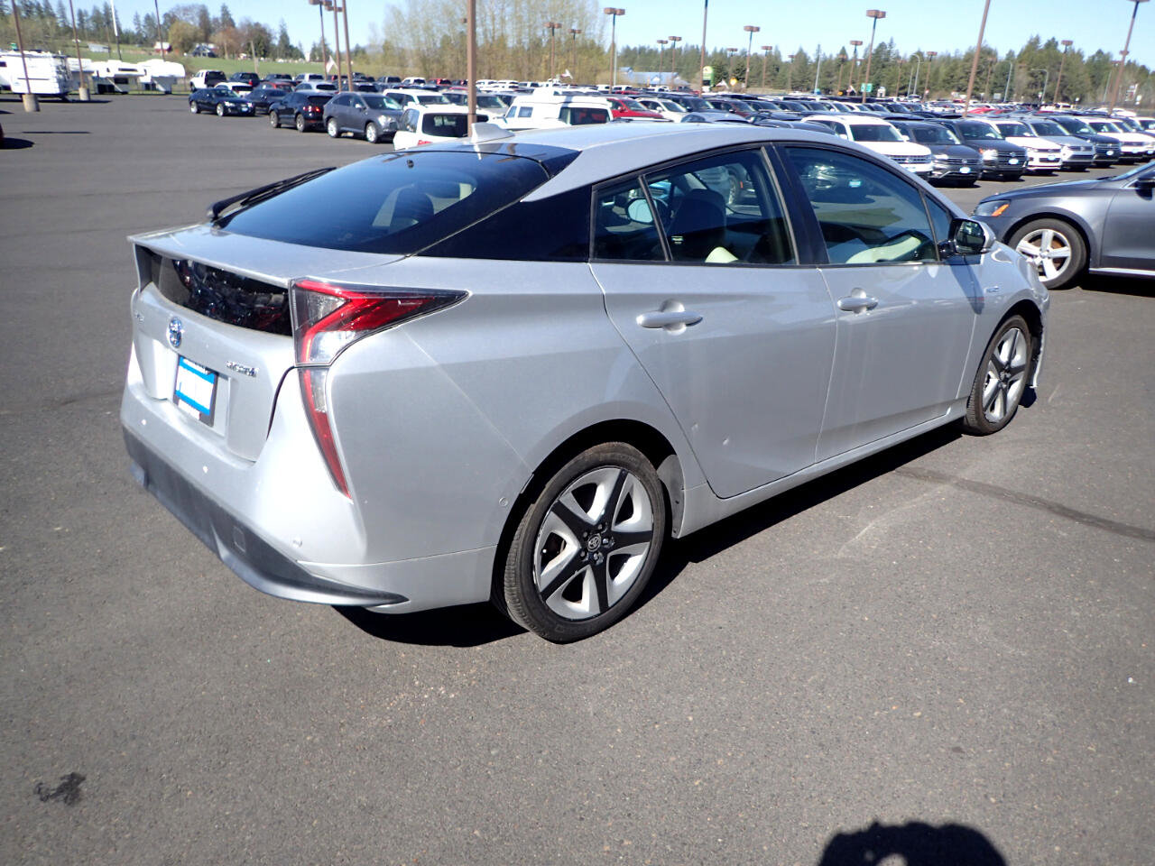 Used 2017 Toyota Prius Three Touring FWD image 5