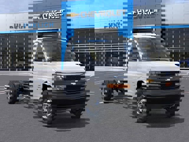New 2025 Chevrolet Express 4500 w/ Power Convenience Package image 7
