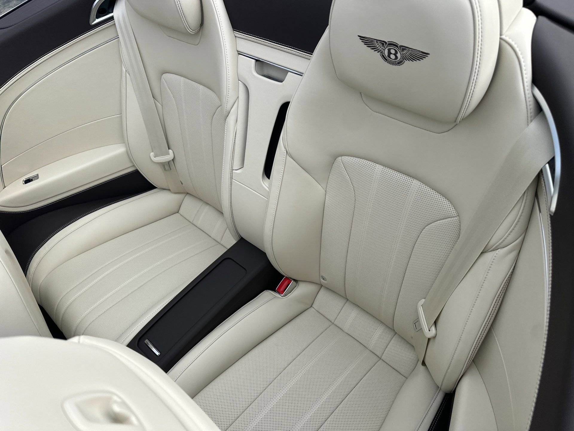 New 2026 Bentley Continental GTC AWD/4WD image 10