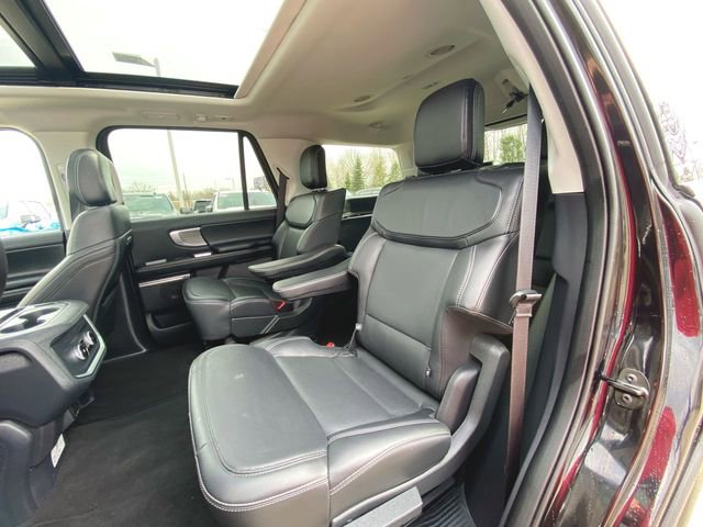 Used 2025 Ford Expedition Platinum image 26