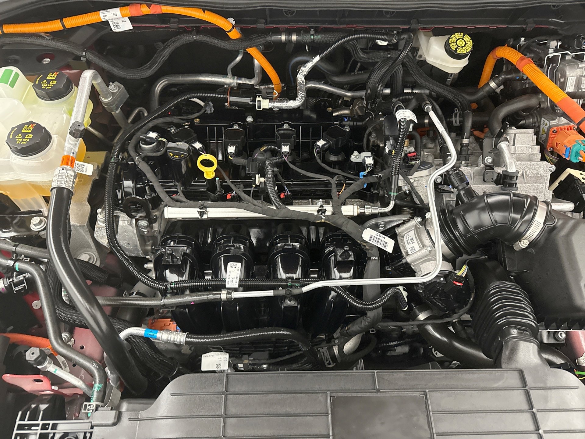 Used 2024 Ford Escape Platinum w/ Premium Technology Package FWD image 27