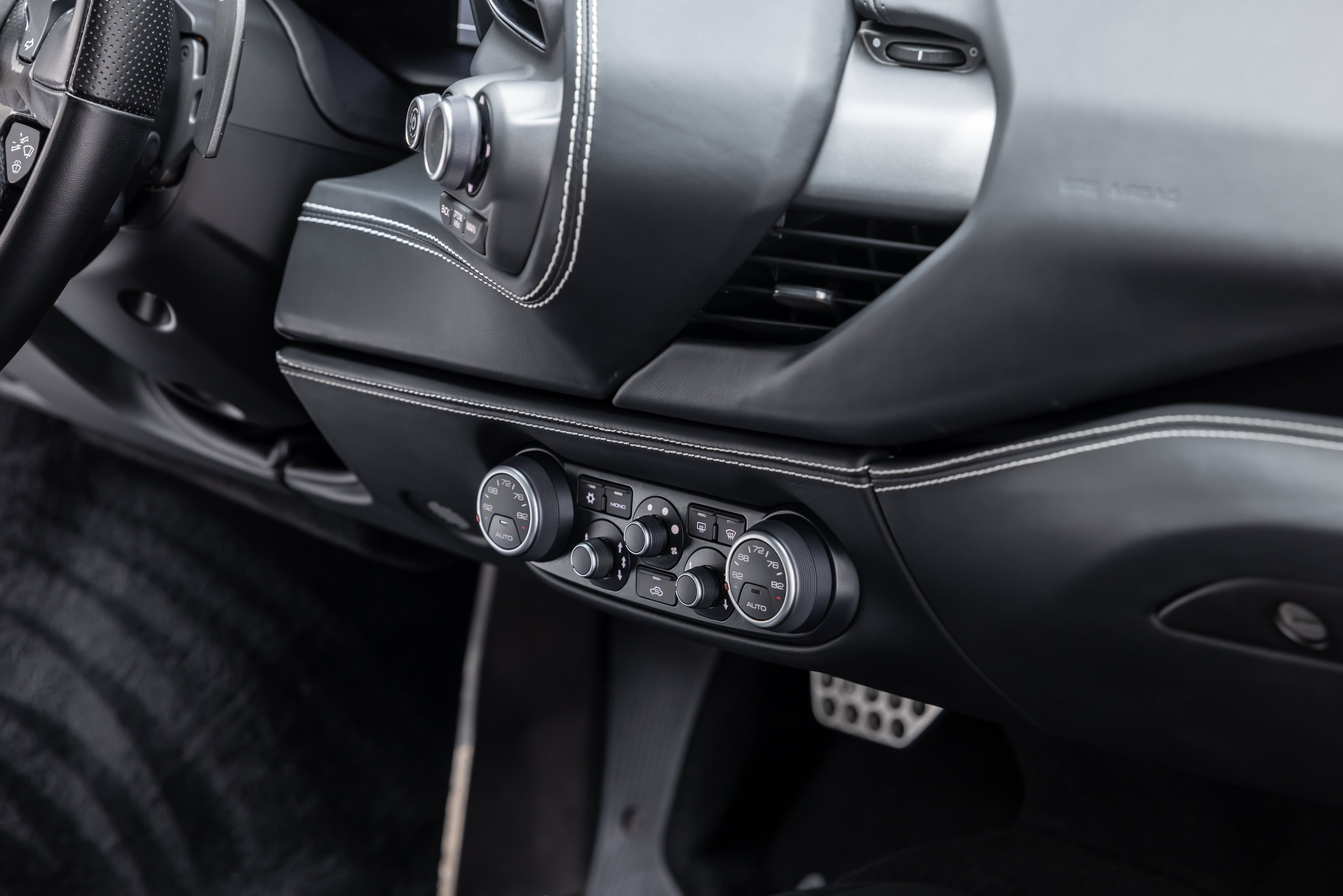 Certified 2018 Ferrari 488 GTB RWD image 44
