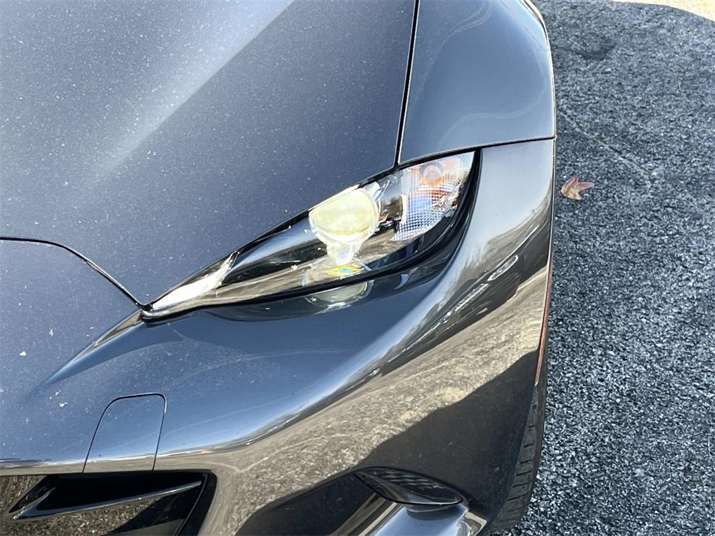 Used 2022 MAZDA MX-5 Miata RF Grand Touring w/ Weather Package image 9