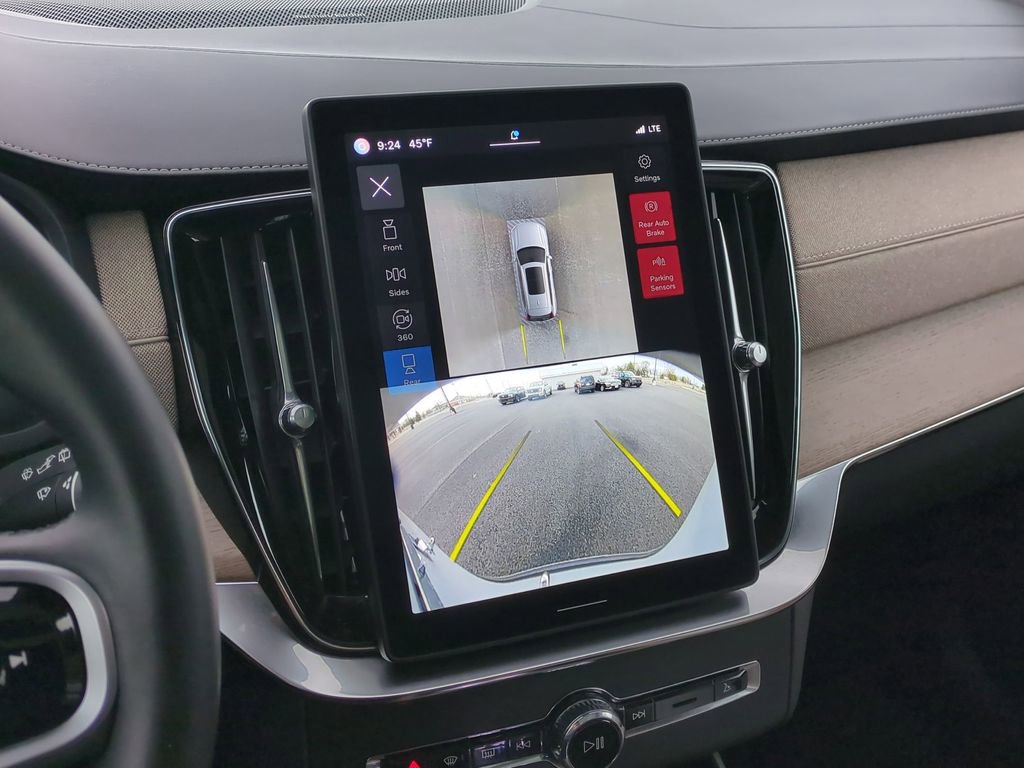 Used 2025 Volvo XC90 B5 Plus image 14