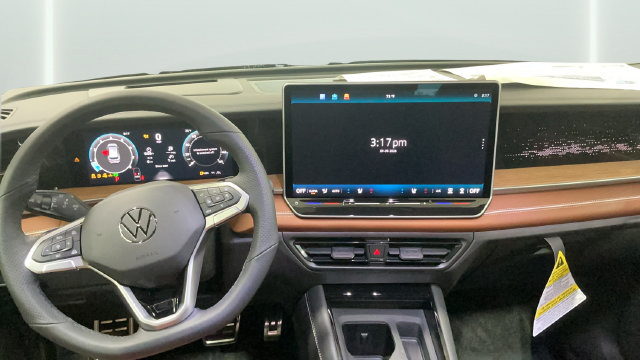New 2026 Volkswagen Tiguan SEL R-Line AWD/4WD image 10