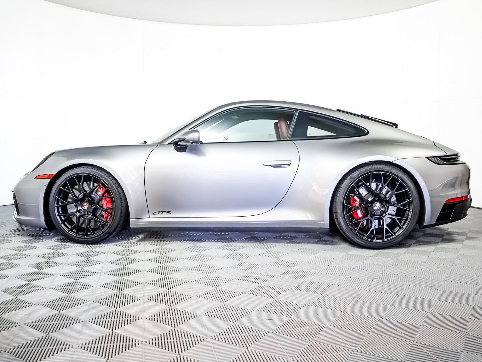 Used 2024 Porsche 911 Carrera 4 GTS image 2