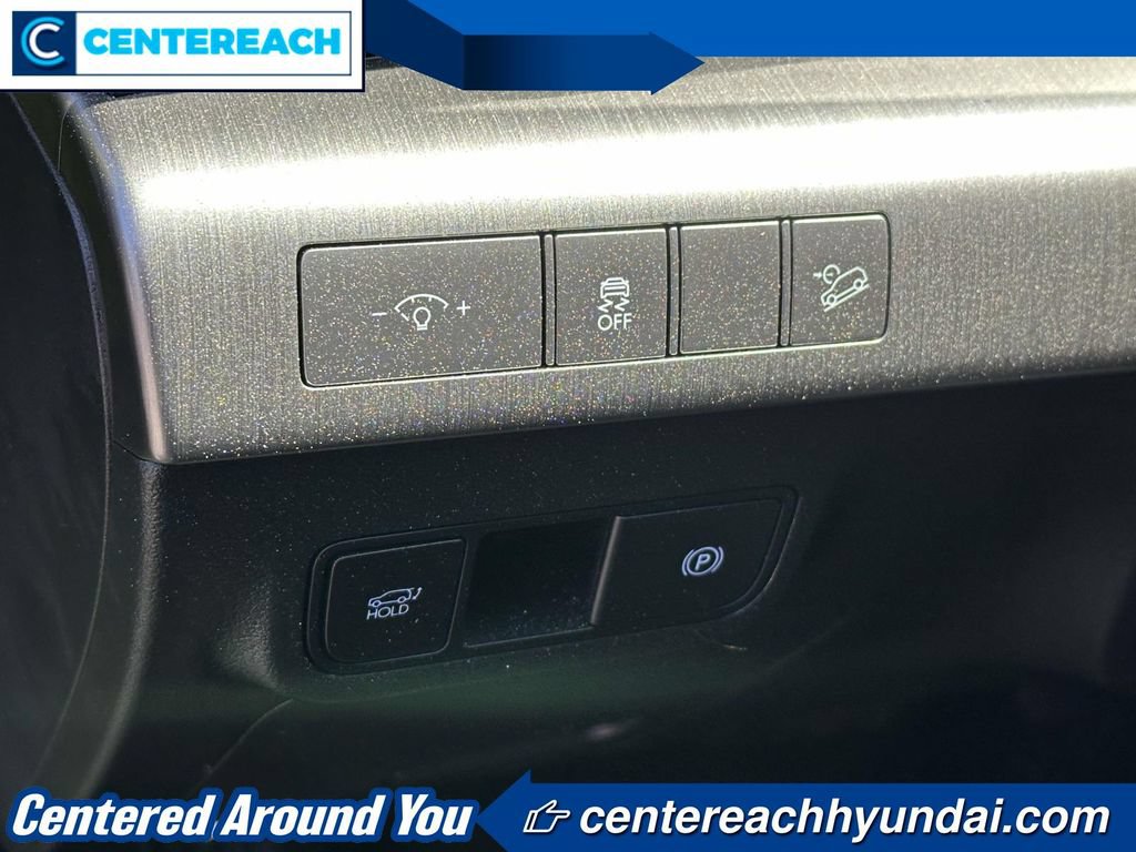 Used 2024 Hyundai Kona Limited AWD/4WD image 19