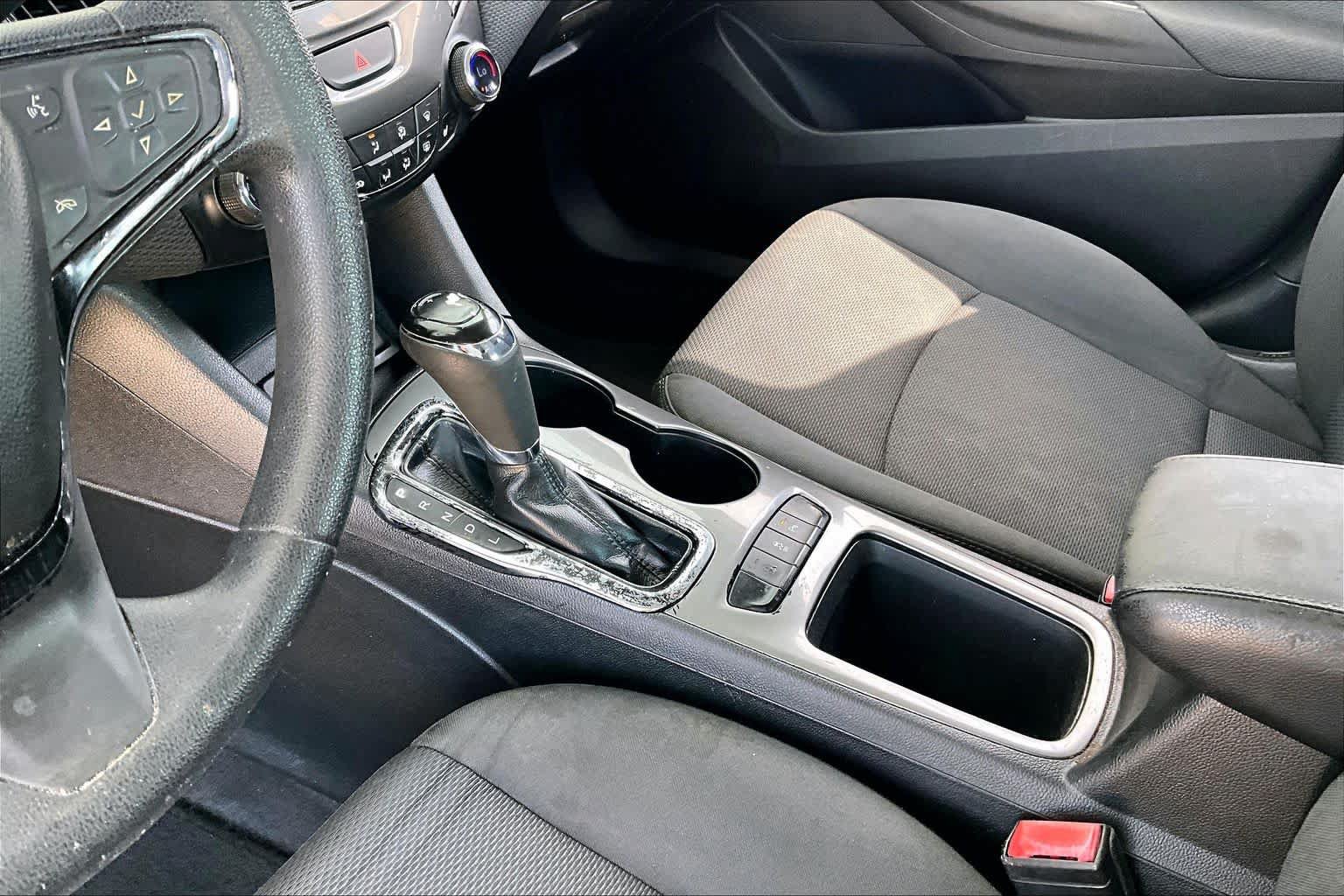 Used 2019 Chevrolet Cruze LT w/ Convenience Package FWD image 17