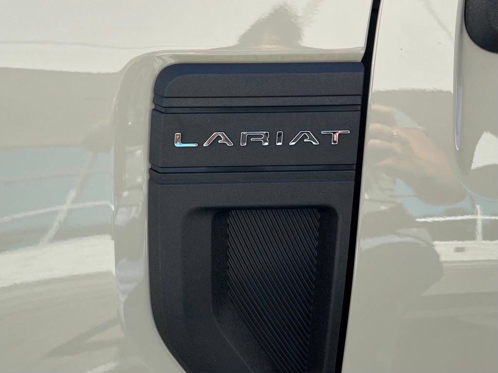 Used 2024 Ford Maverick Lariat FWD image 6