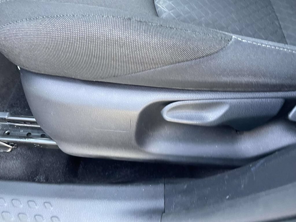 Used 2021 Toyota C-HR LE FWD image 19