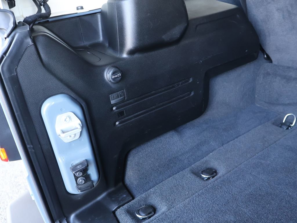 Used 2024 Jeep Wrangler Unlimited Rubicon 4xe AWD/4WD image 37