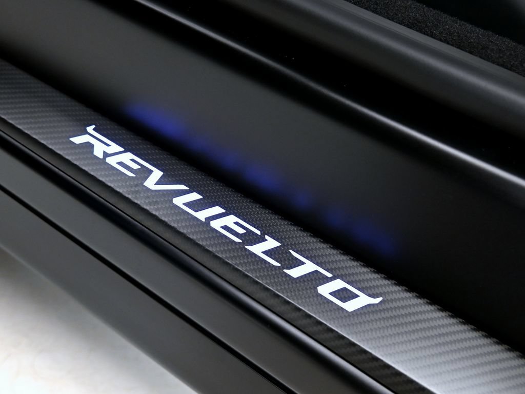 Used 2026 Lamborghini Revuelto AWD/4WD image 43