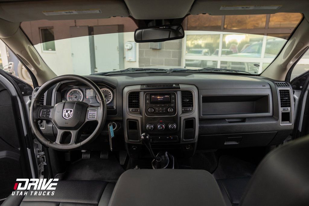 Used 2017 RAM 3500 Tradesman w/ Chrome Appearance Group image 20