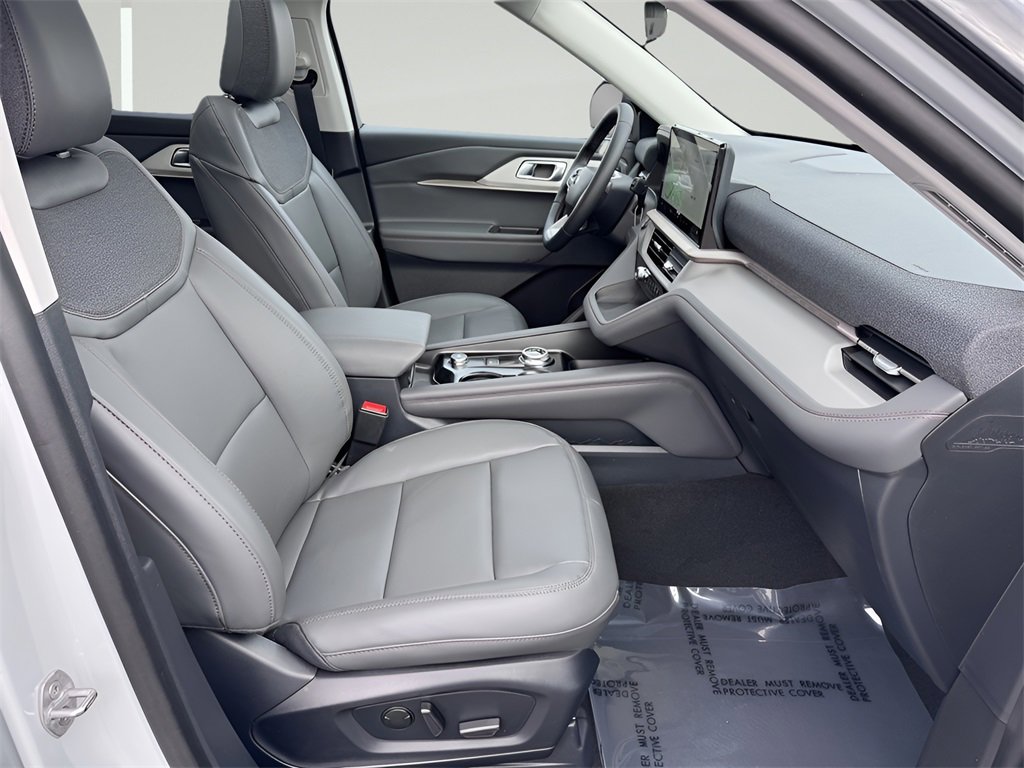 New 2026 Ford Explorer Active w/ Active Comfort Package image 24