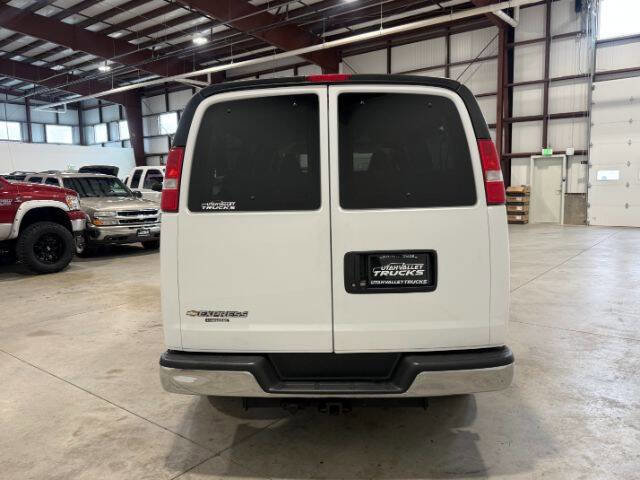 Used 2016 Chevrolet Express 3500 LT w/ LT Preferred Equipment Group RWD image 9