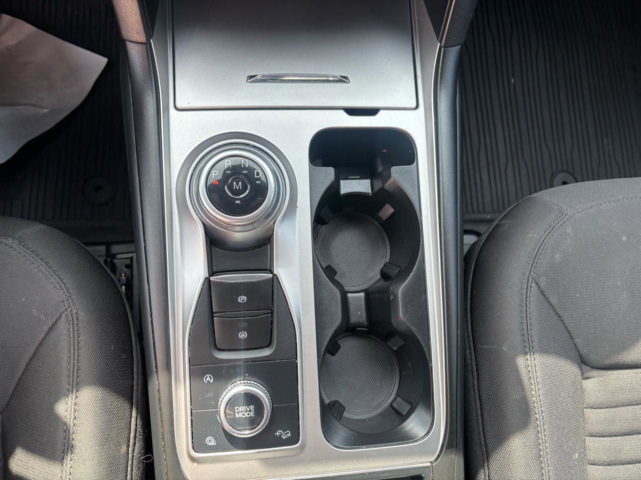 Used 2020 Ford Explorer XLT w/ Comfort Package image 14