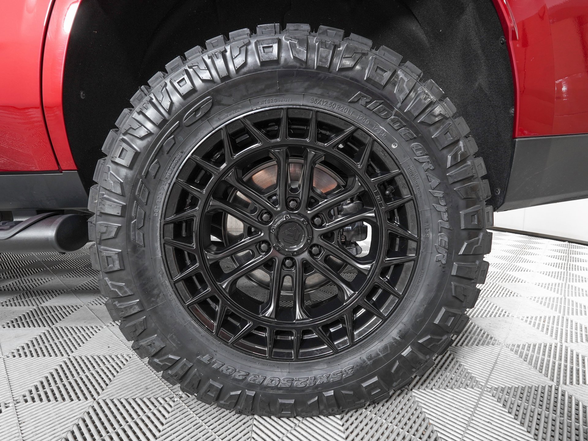 Used 2025 Chevrolet Tahoe Premier w/ Sun And Tow Package image 34