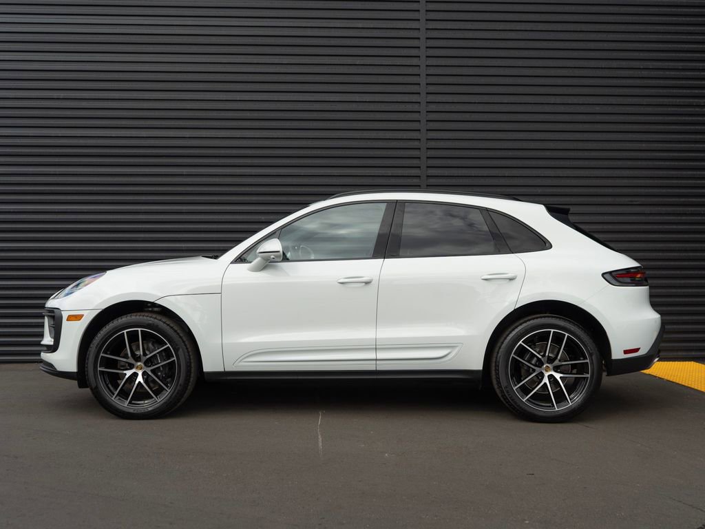 New 2025 Porsche Macan image 2