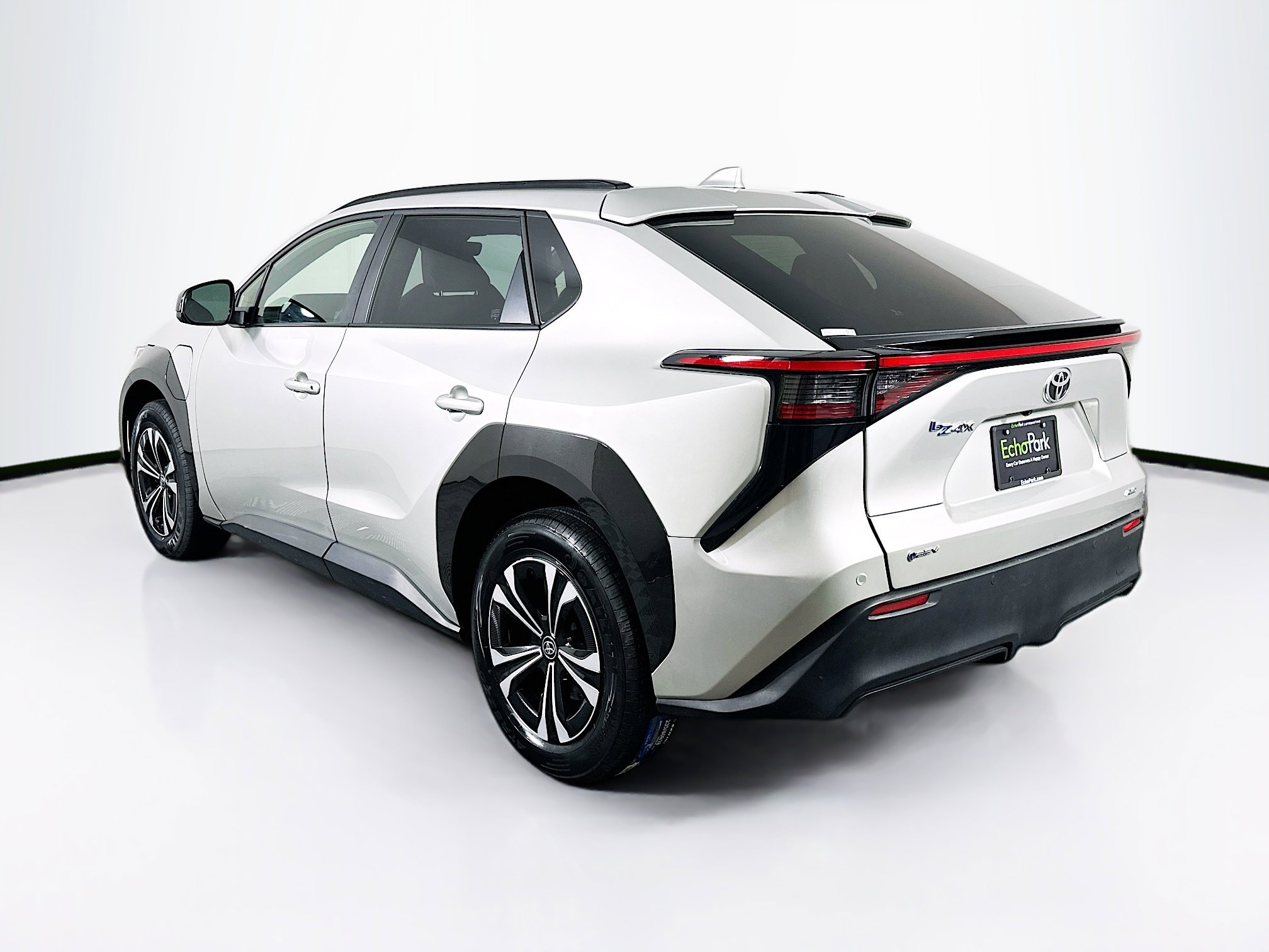 Used 2024 Toyota bZ4X XLE image 5