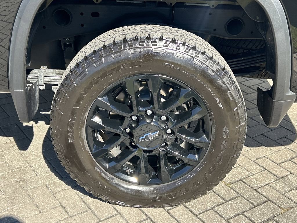 Certified 2025 Chevrolet Silverado 2500 Custom w/ Custom Value Package image 30