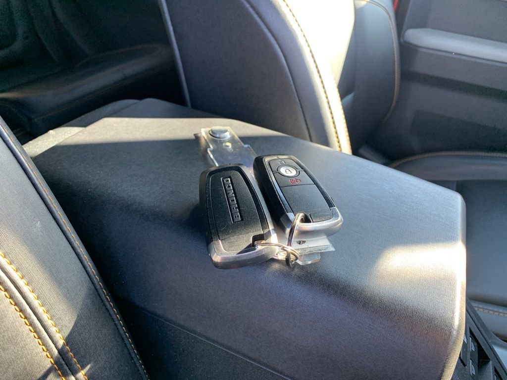 Used 2023 Ford Bronco Badlands image 33