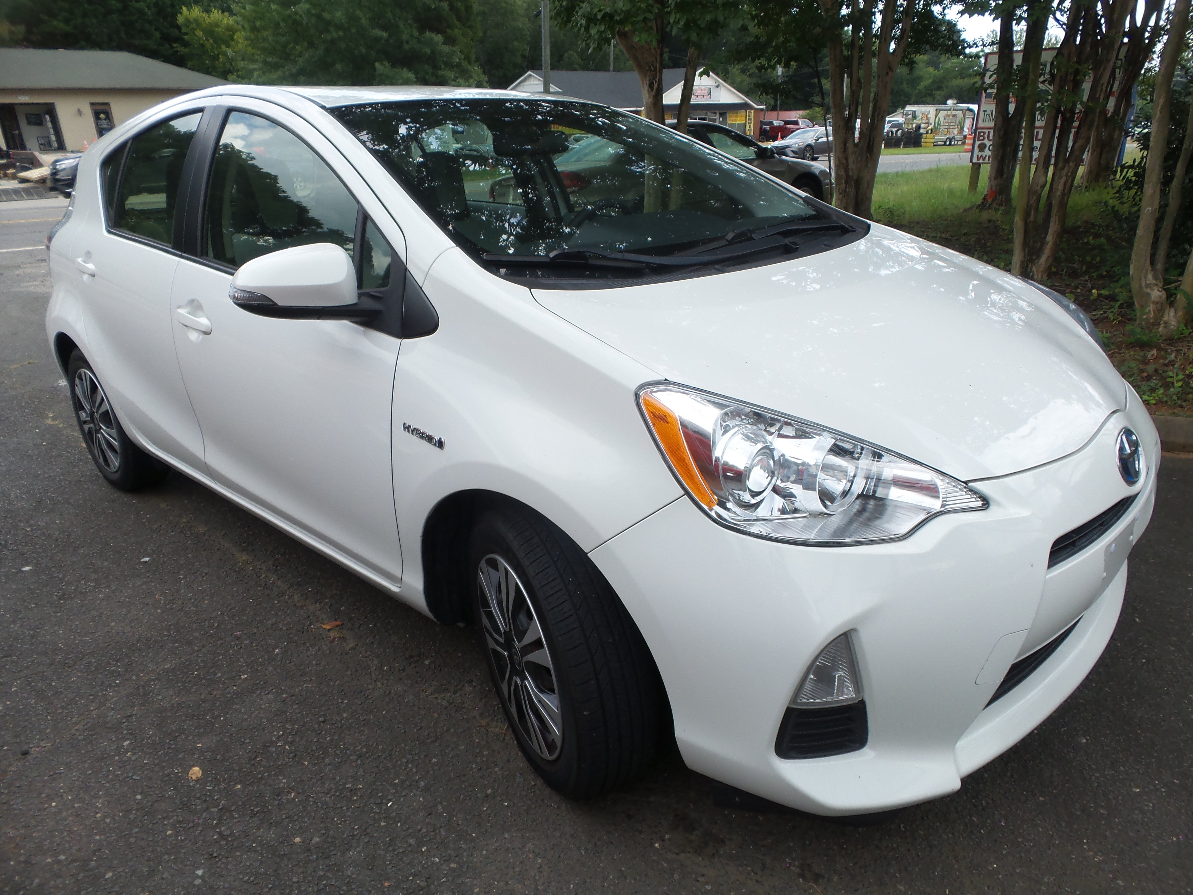 Used 2013 Toyota Prius C One FWD image 9