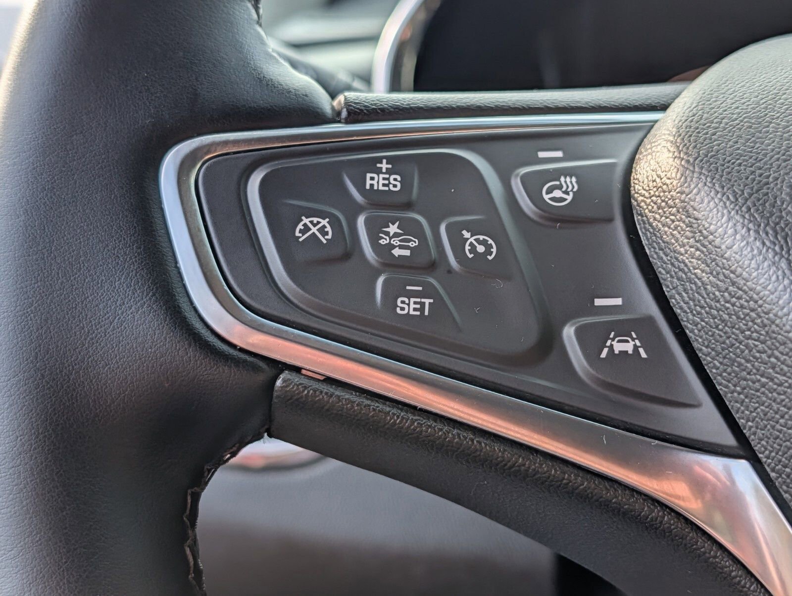 Used 2024 Chevrolet Equinox LT image 30