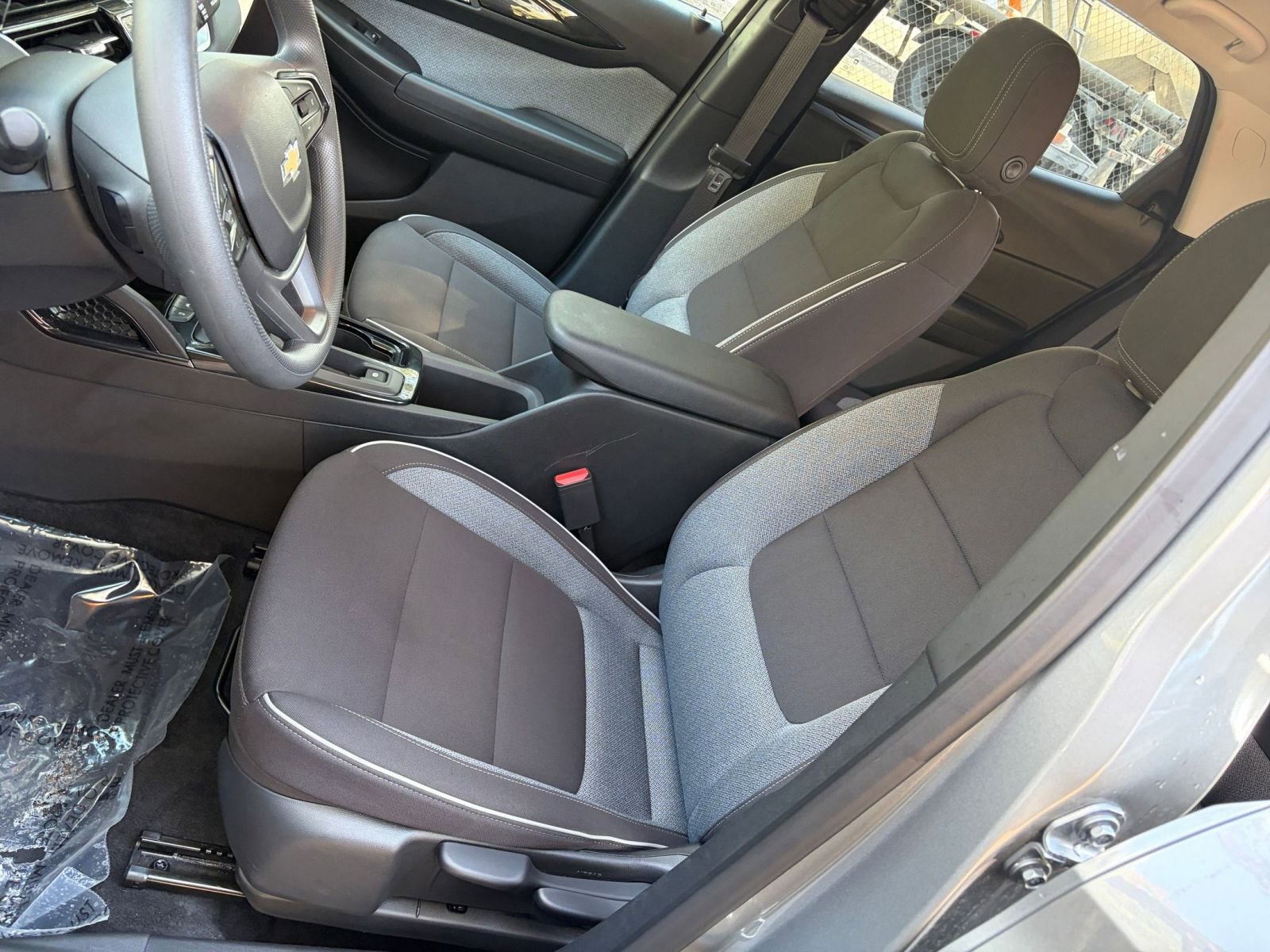 Used 2025 Chevrolet TrailBlazer LT image 30