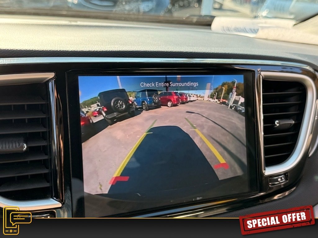 Used 2024 Chrysler Pacifica Touring-L image 24