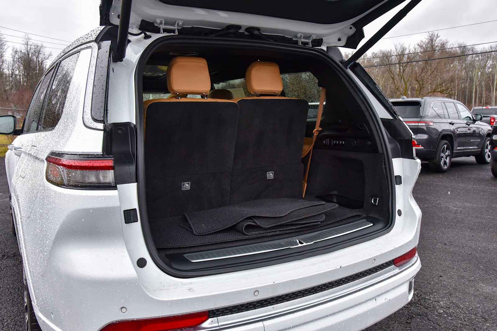 Certified 2021 Jeep Grand Cherokee L Summit AWD/4WD image 13