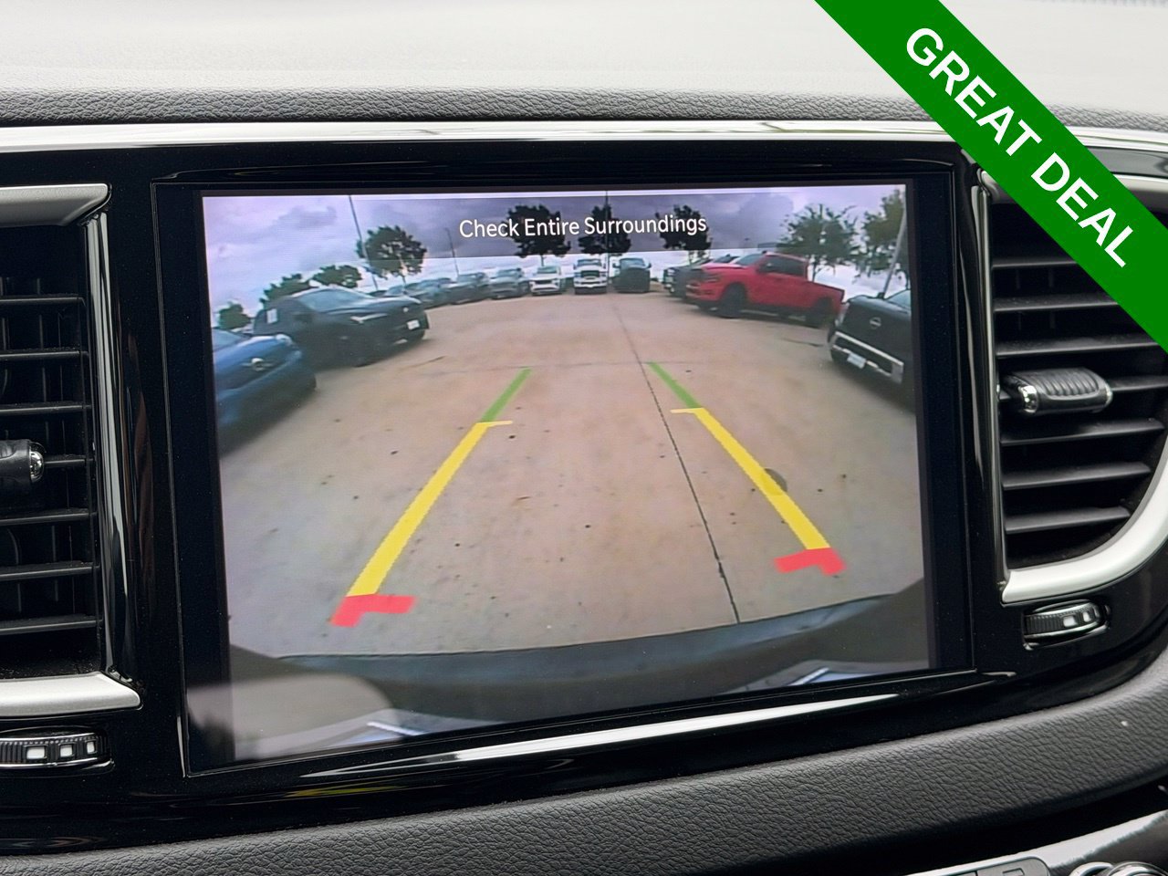 Used 2024 Chrysler Pacifica Touring-L FWD image 27