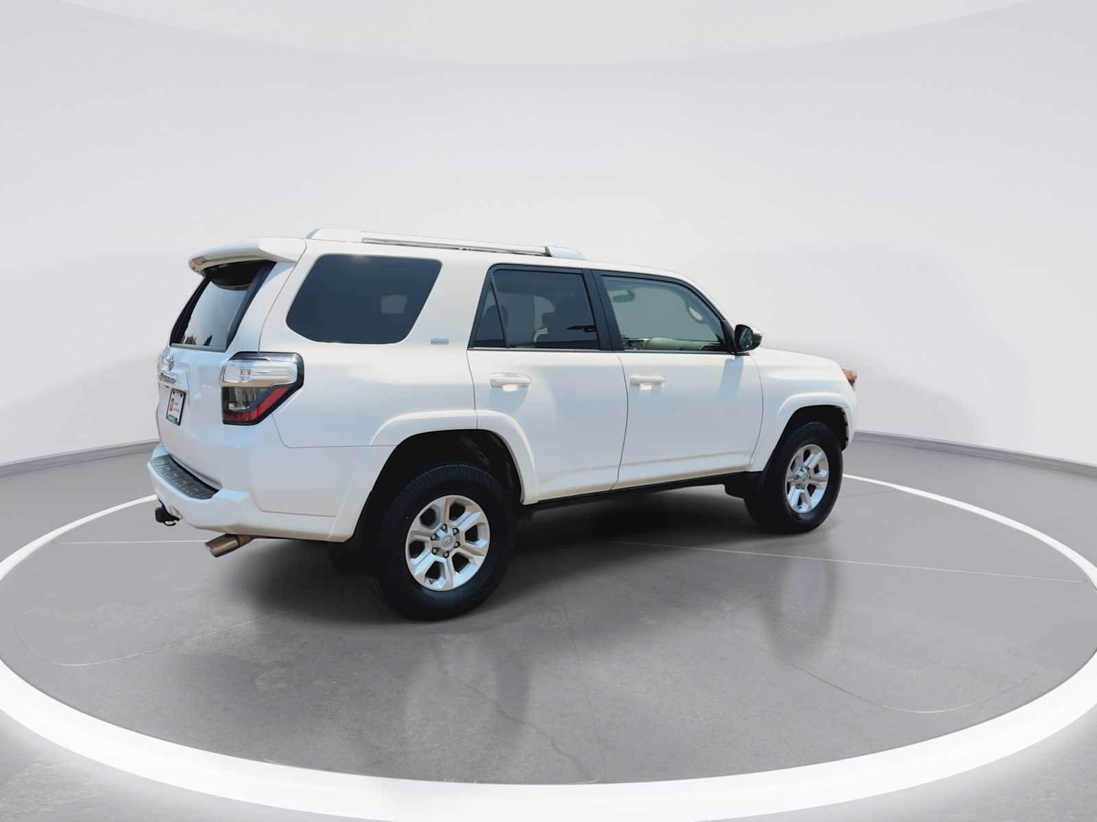 Certified 2016 Toyota 4Runner SR5 AWD/4WD image 8