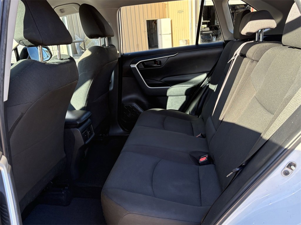Used 2022 Toyota RAV4 LE image 24