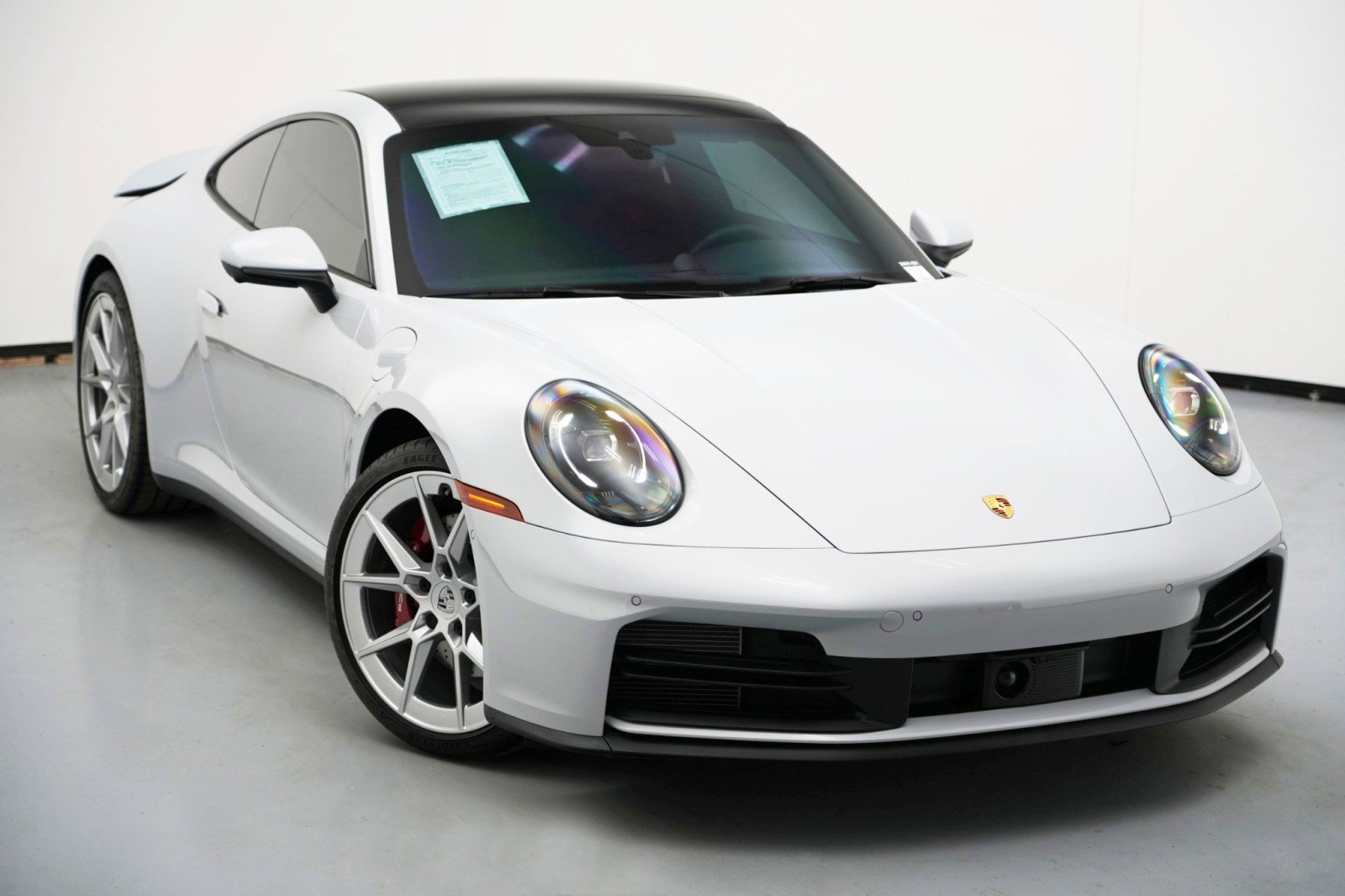 Used 2025 Porsche 911 Carrera RWD image 53