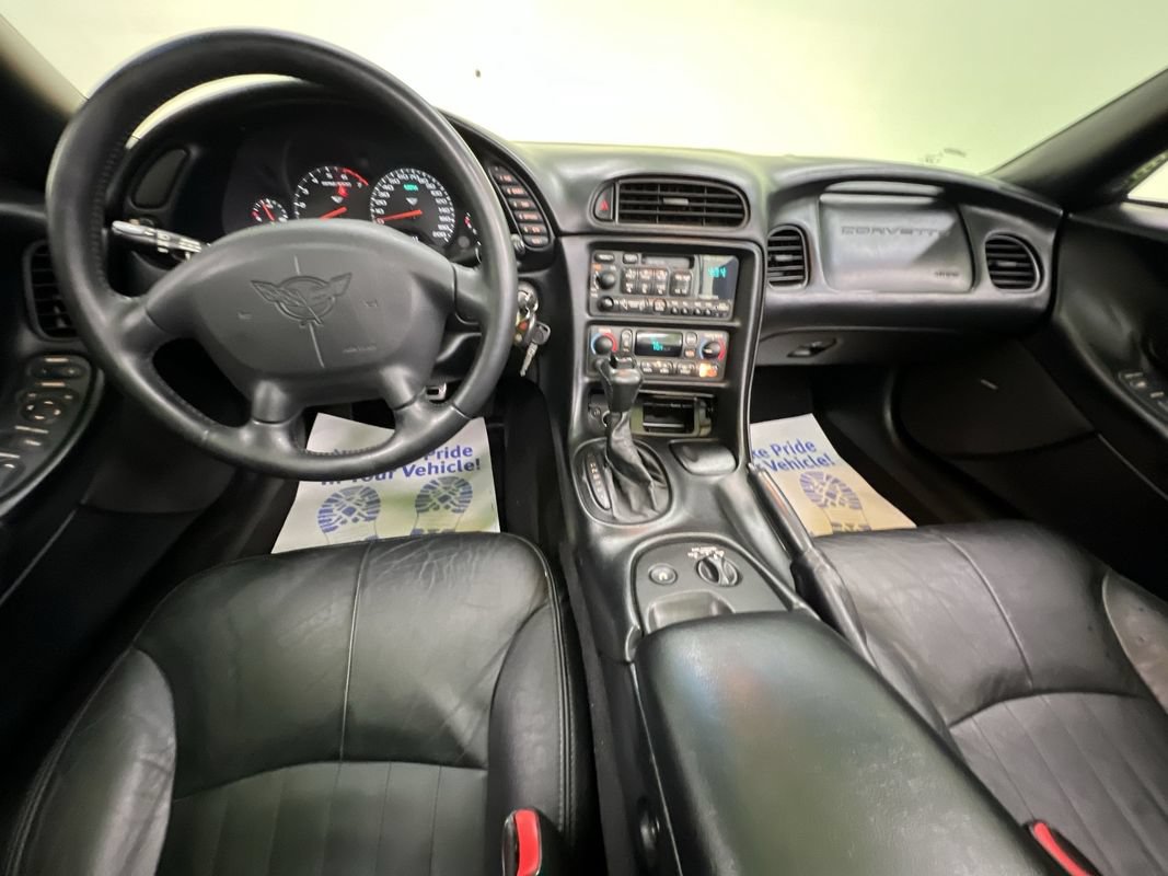 Used 1998 Chevrolet Corvette Convertible w/ Memory Pkg RWD image 18