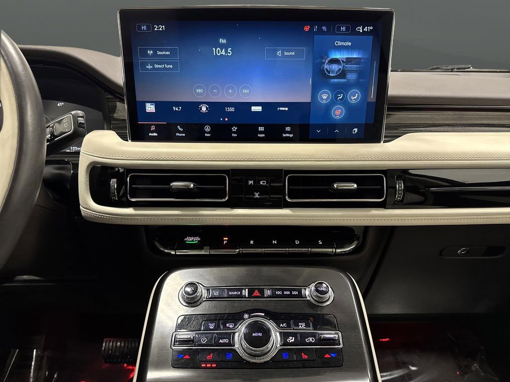 Used 2022 Lincoln Nautilus Black Label w/ Class II Trailer Tow Package image 8