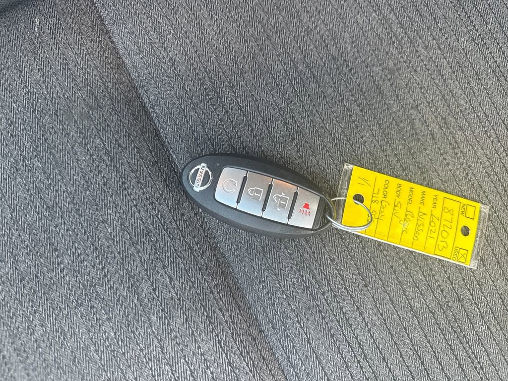 Used 2021 Nissan Rogue SV image 33