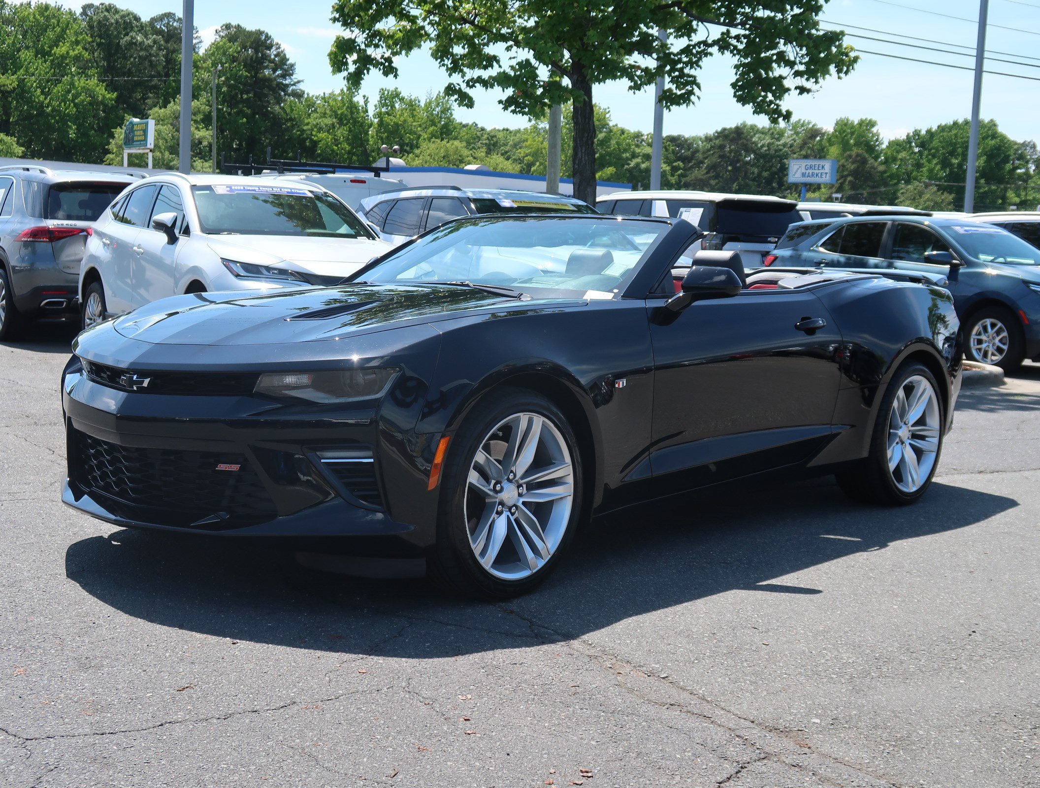 Used 2017 Chevrolet Camaro SS RWD image 5