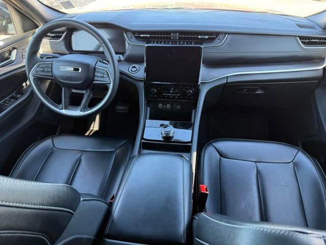 Used 2024 Jeep Grand Cherokee Limited image 13