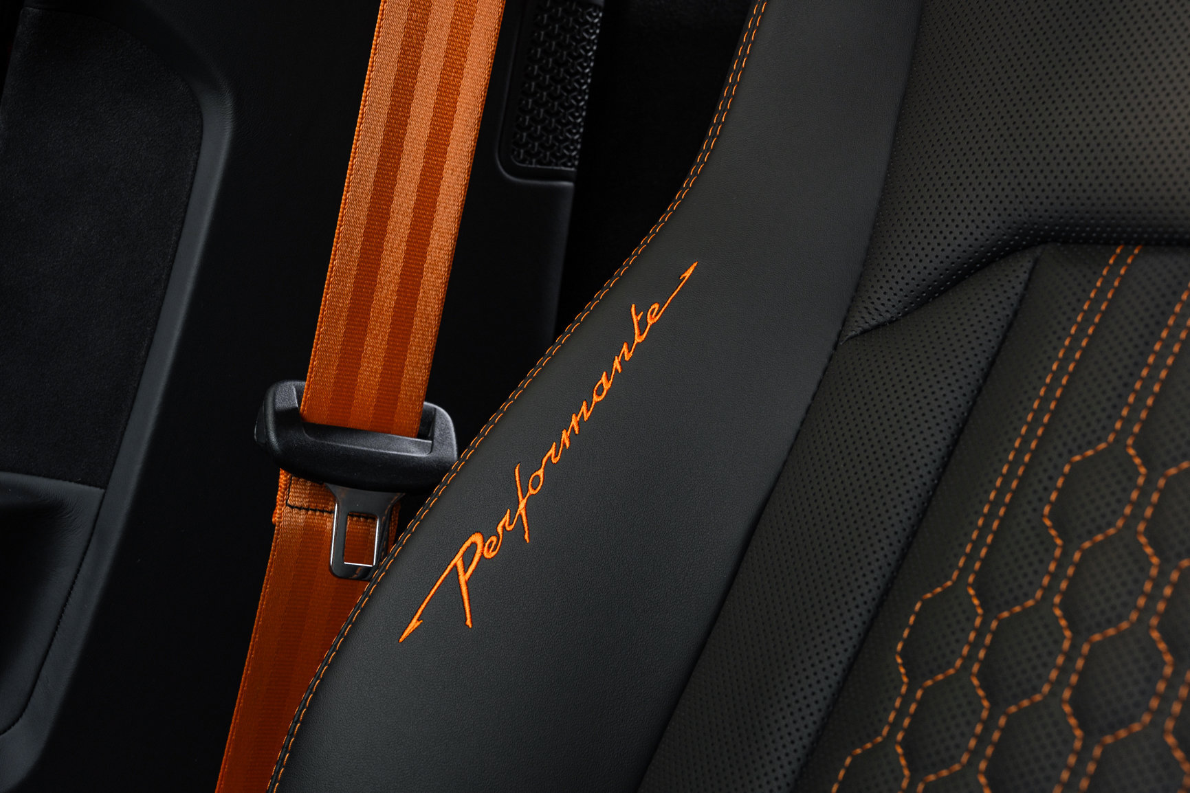 Used 2024 Lamborghini Urus Performante AWD/4WD image 65